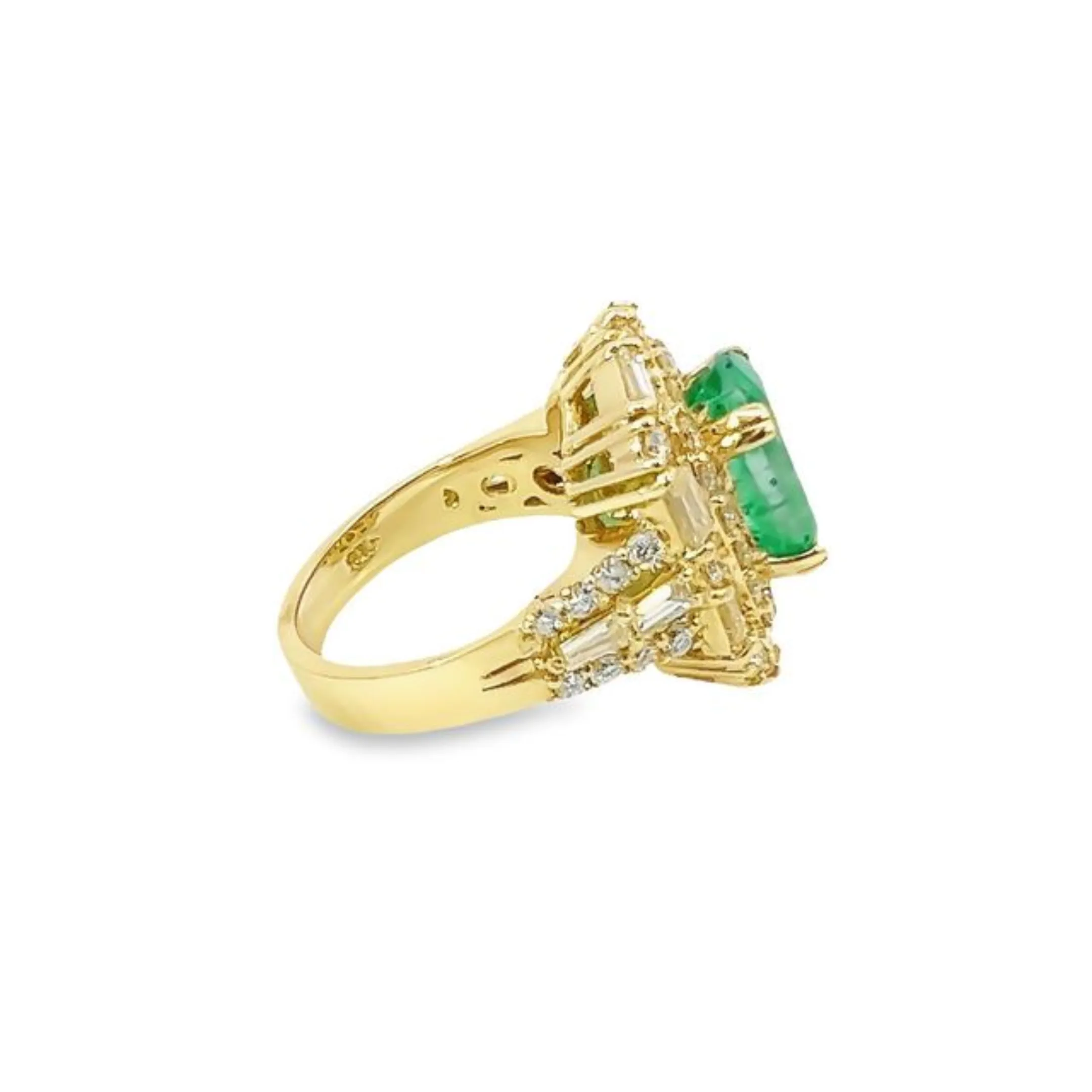14k White Gold Diamond Round And Oval Cut Emerald Center Stone Ring 4.64c