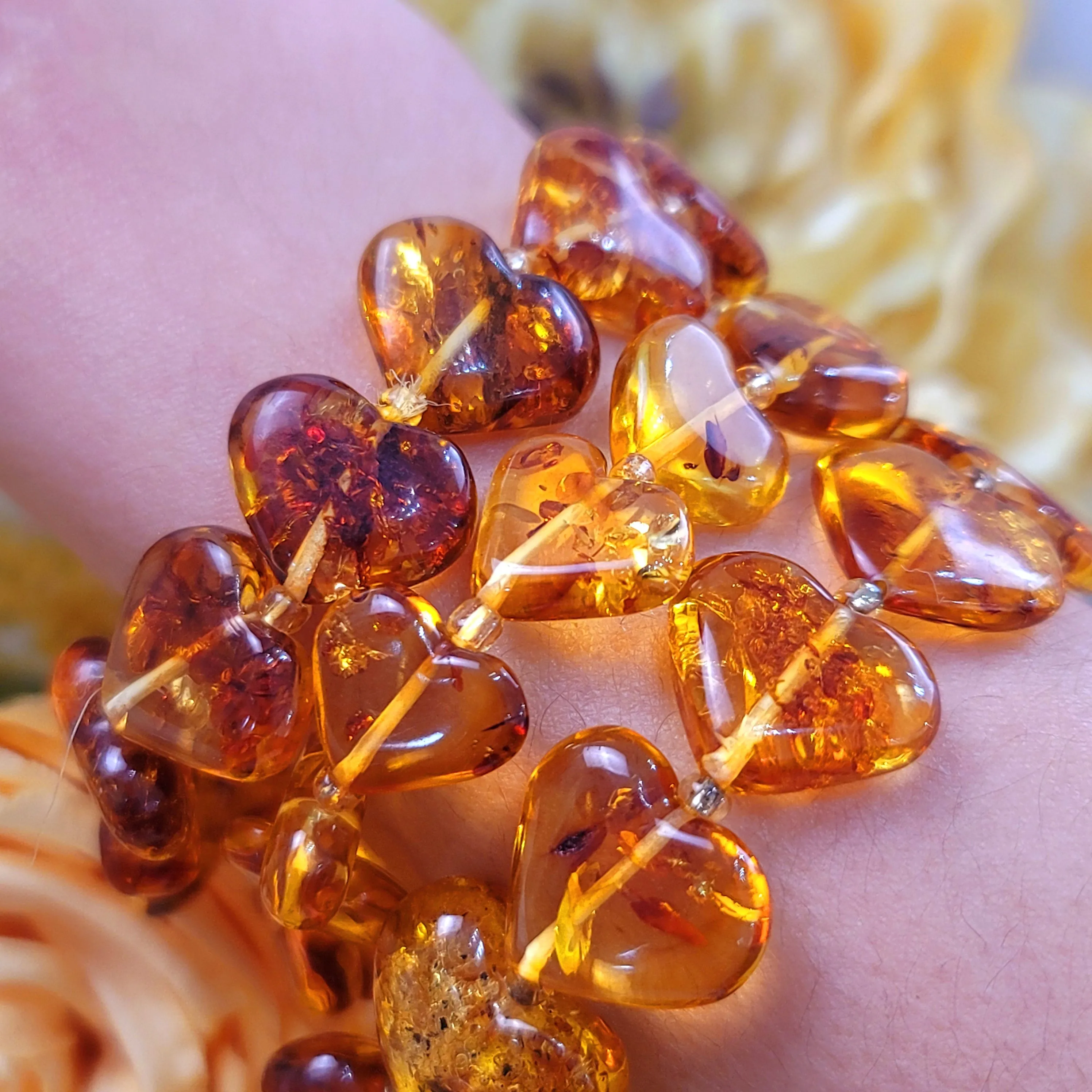Baltic Flower Amber Heart Bracelet for Joy and Optimism