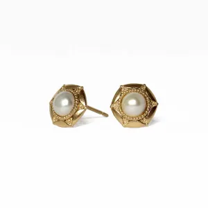 Muna Pearl Stud Earrings